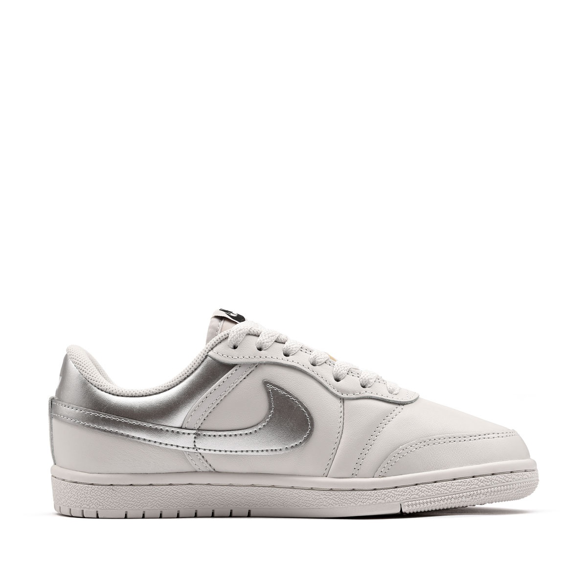Nike Air Jordan Skyline Low Teniși damă IQ6586-101